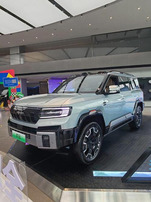 深圳59比亚迪方程豹硬派越野的爆款，英菲尼迪35周年与你共成长